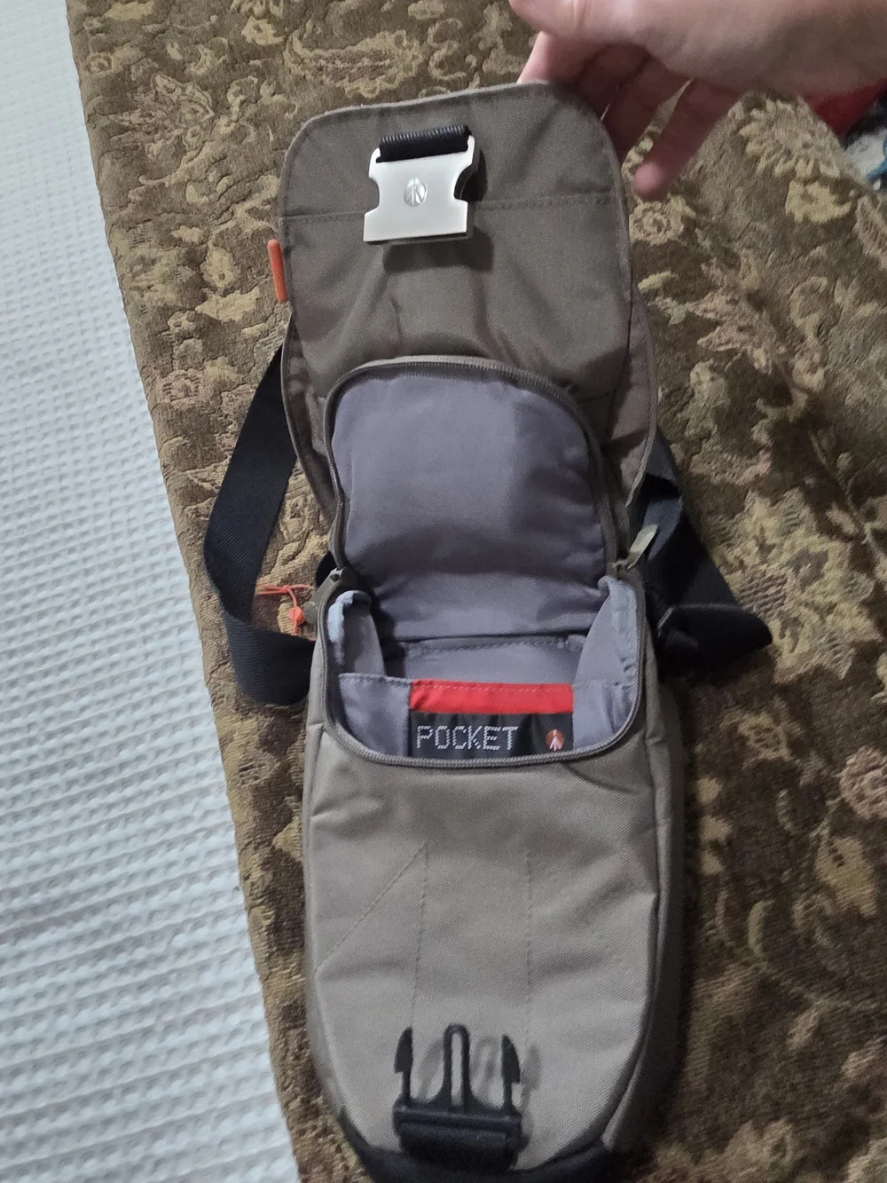 N/A compact men